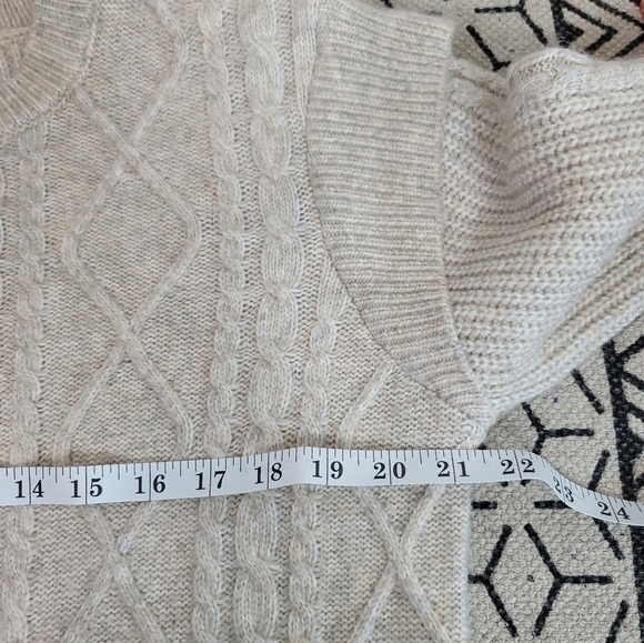 SINCERLY JULES CREAM CROP SWEATER, SZ LARGE - Picture 8 of 9